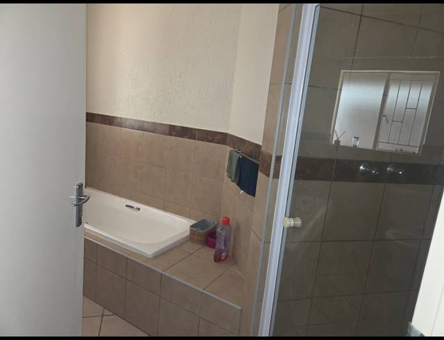2 BEDROOM APARTMENT FOR SALE IN RUSTENBURG CENTRAL